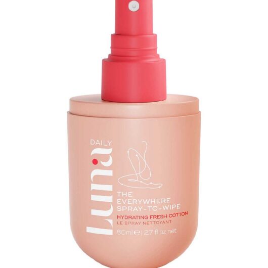 LUNA DAILY The Hydrating Everywhere Spray-To-Wipe Ph-Balancing Body Cleansing Spray With Prebiotics - Fresh Cotton 80ml
